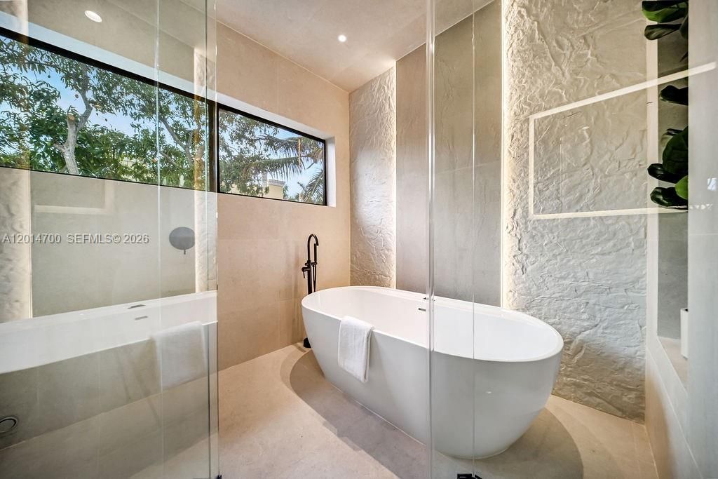904 NE 17th Ter, Fort Lauderdale, FL 33304 Photo