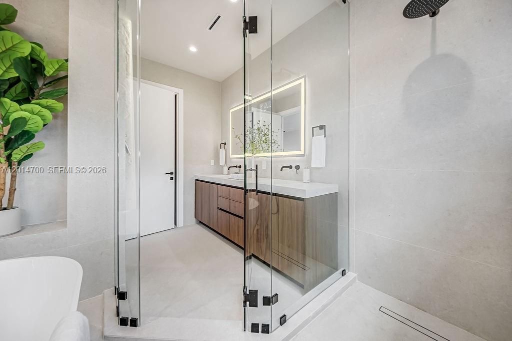 904 NE 17th Ter, Fort Lauderdale, FL 33304 Photo