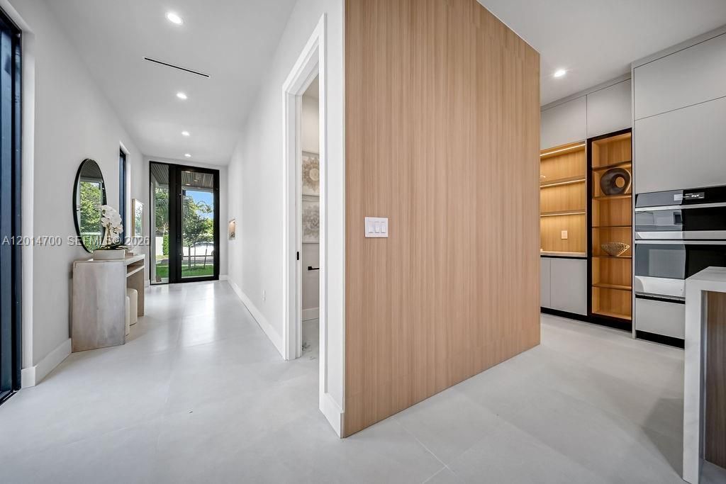904 NE 17th Ter, Fort Lauderdale, FL 33304 Photo