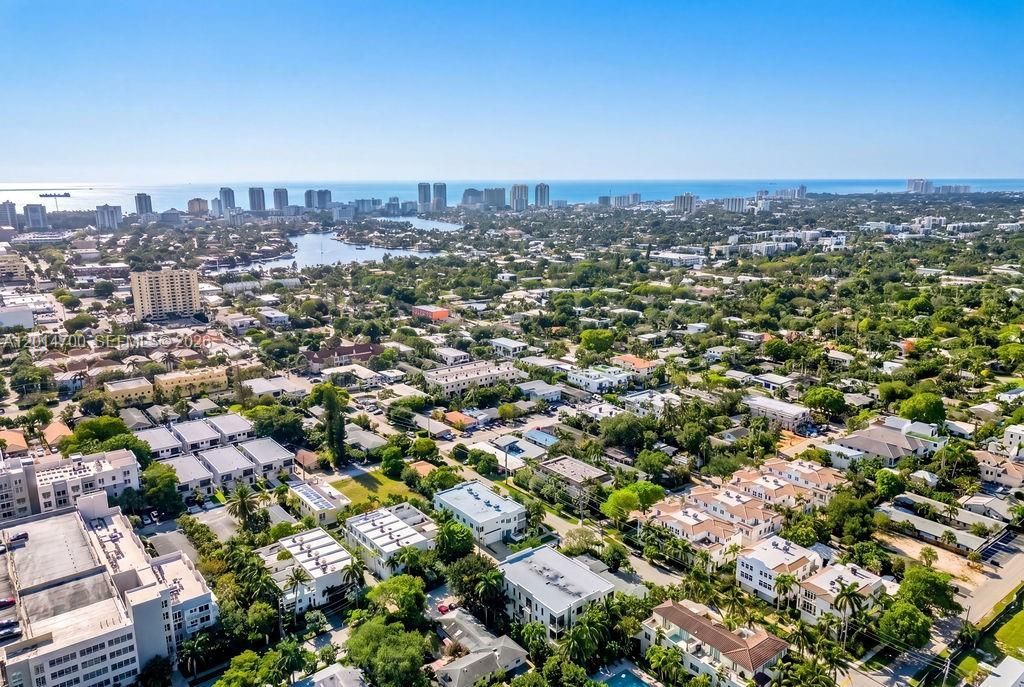 904 NE 17th Ter, Fort Lauderdale, FL 33304 Photo