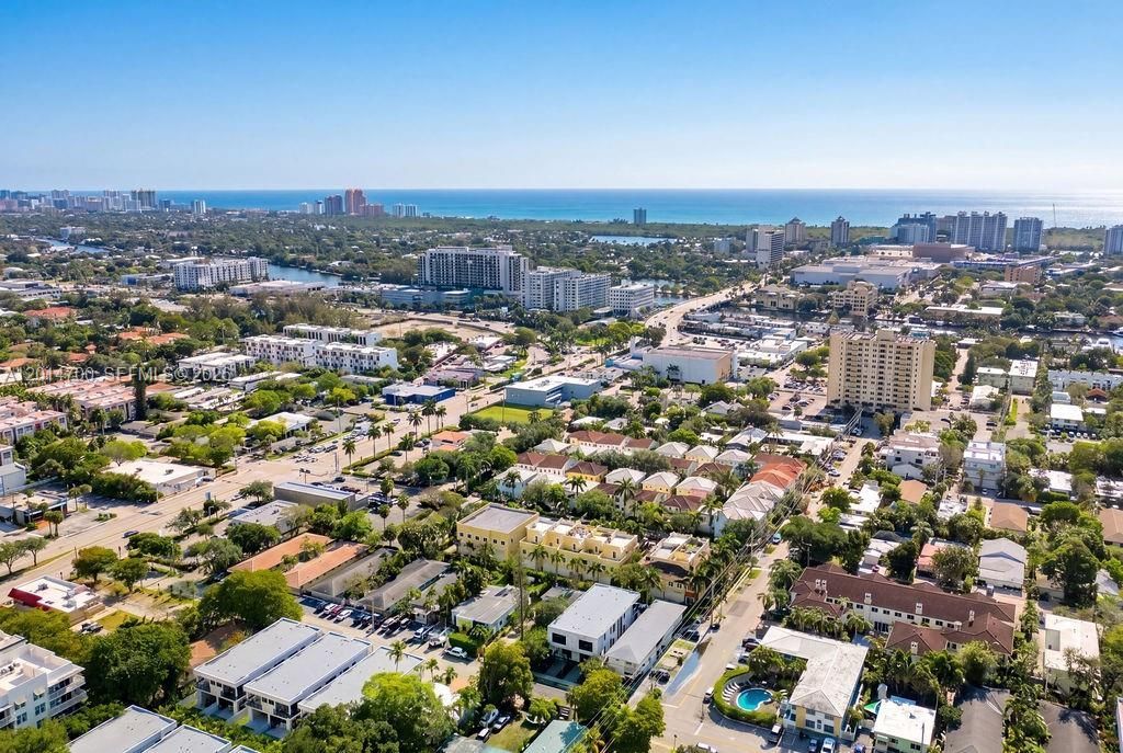 904 NE 17th Ter, Fort Lauderdale, FL 33304 Photo