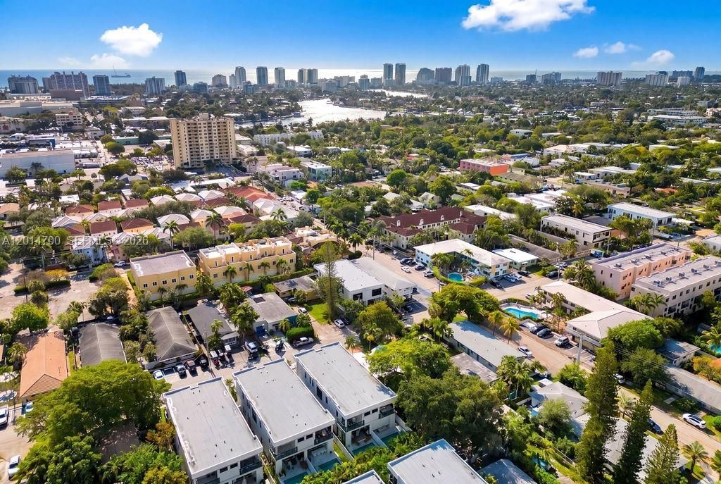 904 NE 17th Ter, Fort Lauderdale, FL 33304 Photo