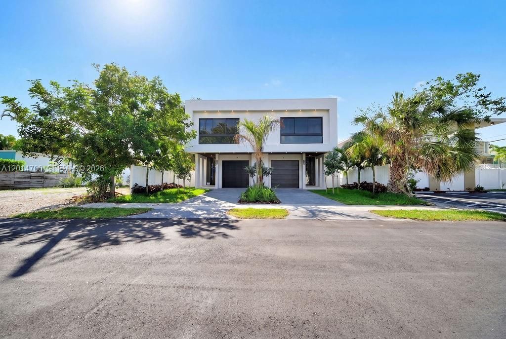 904 NE 17th Ter, Fort Lauderdale, FL 33304 Photo