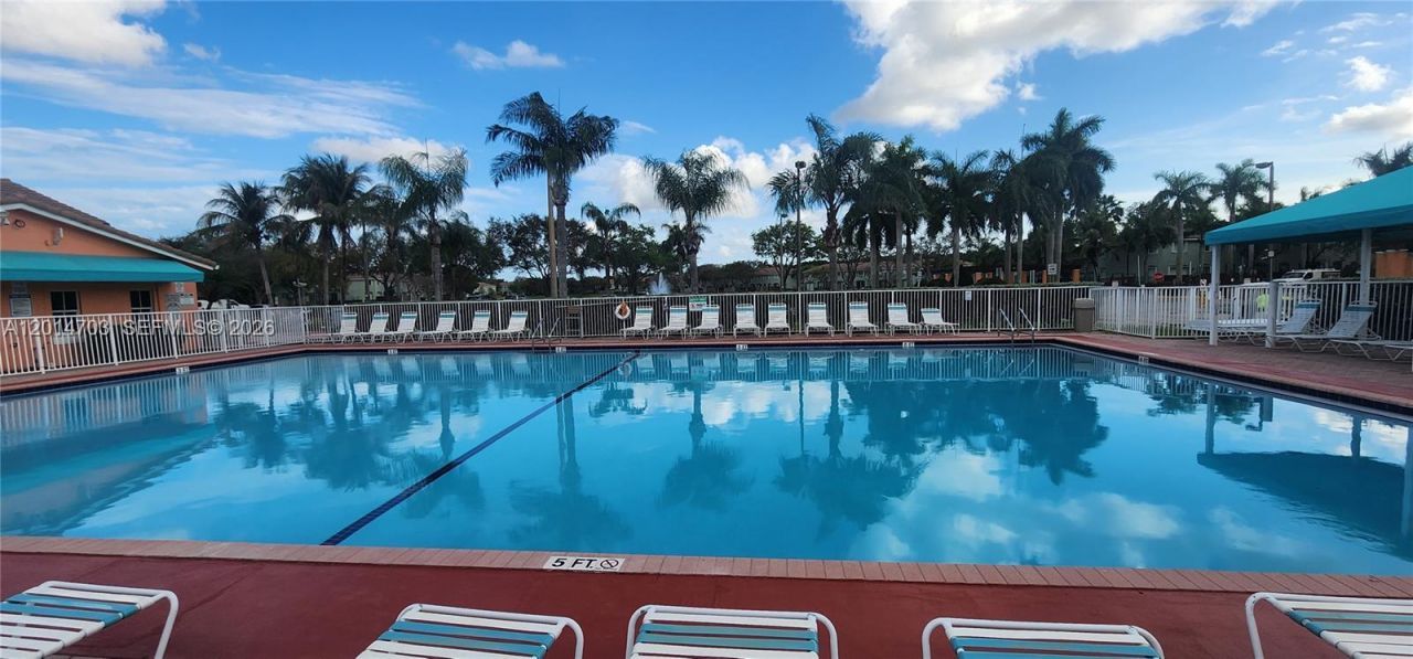 1539 SE 27th St, Unit 201, Homestead, FL 33035 Photo