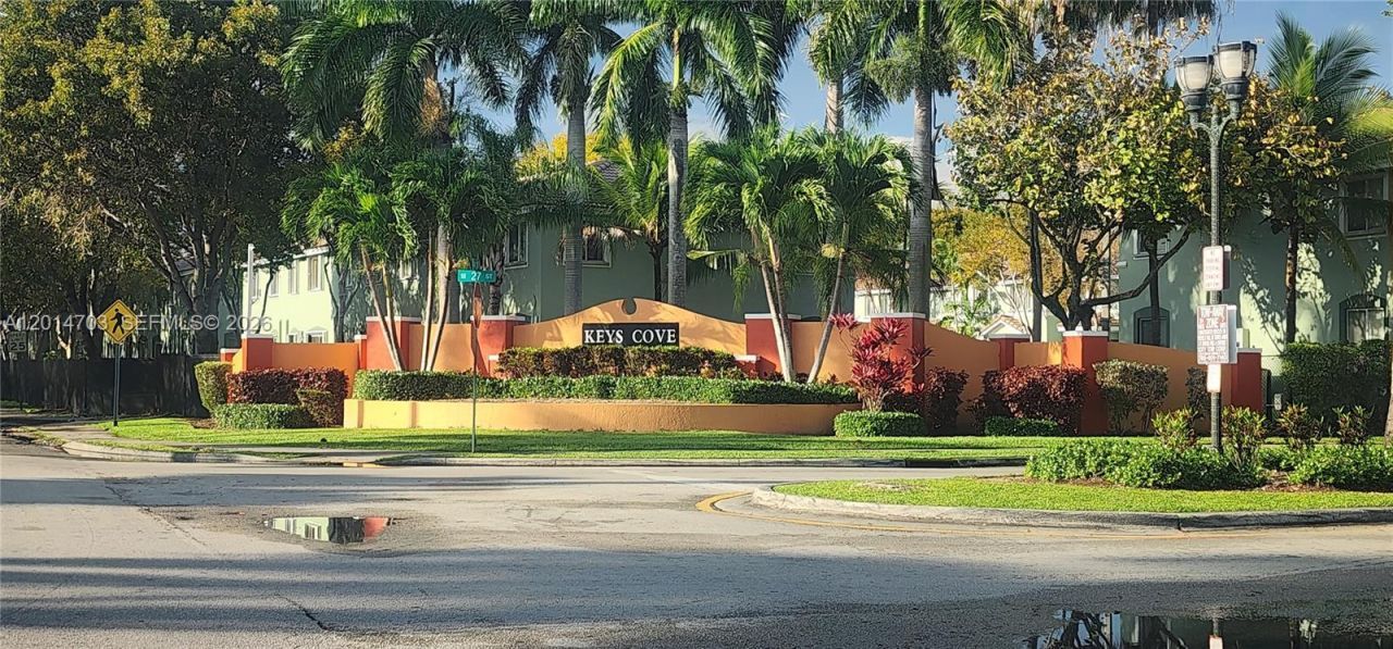 1539 SE 27th St, Unit 201, Homestead, FL 33035 Photo