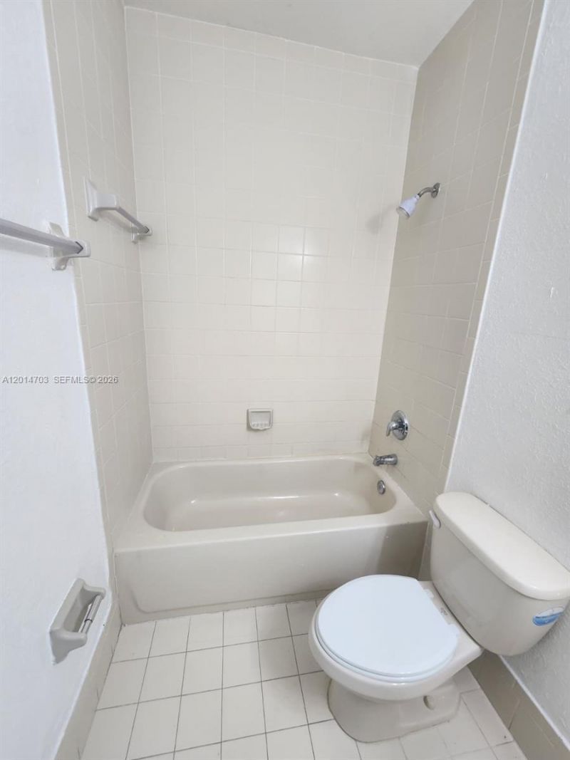 1539 SE 27th St, Unit 201, Homestead, FL 33035 Photo