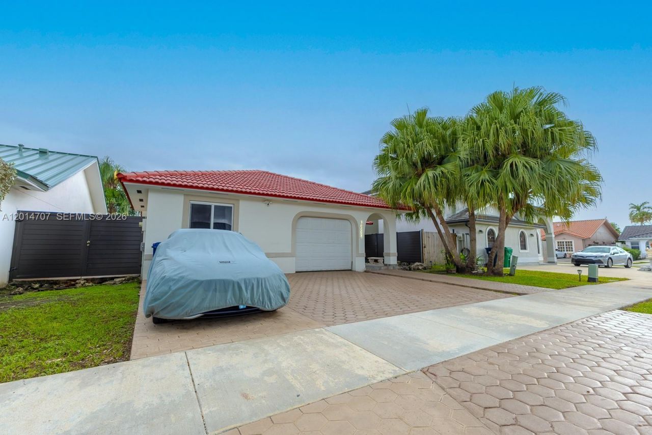 14452 SW 115th St , Miami, FL 33186 Photo