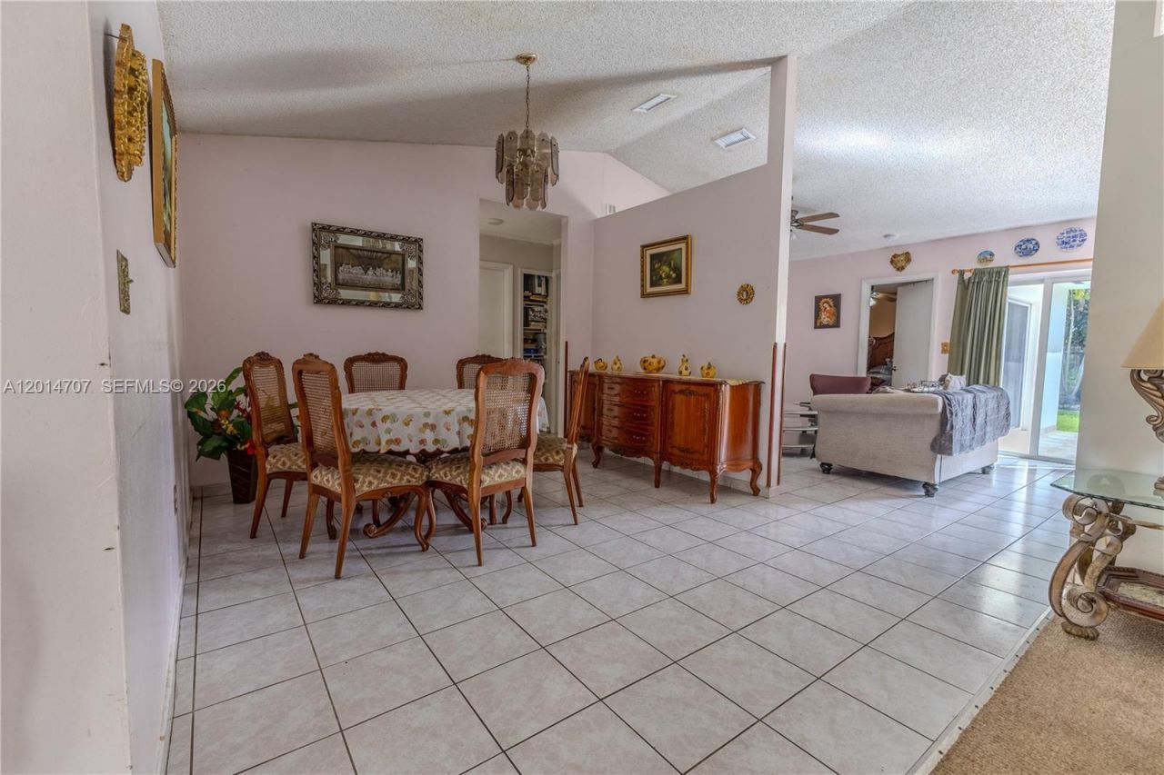 14452 SW 115th St , Miami, FL 33186 Photo