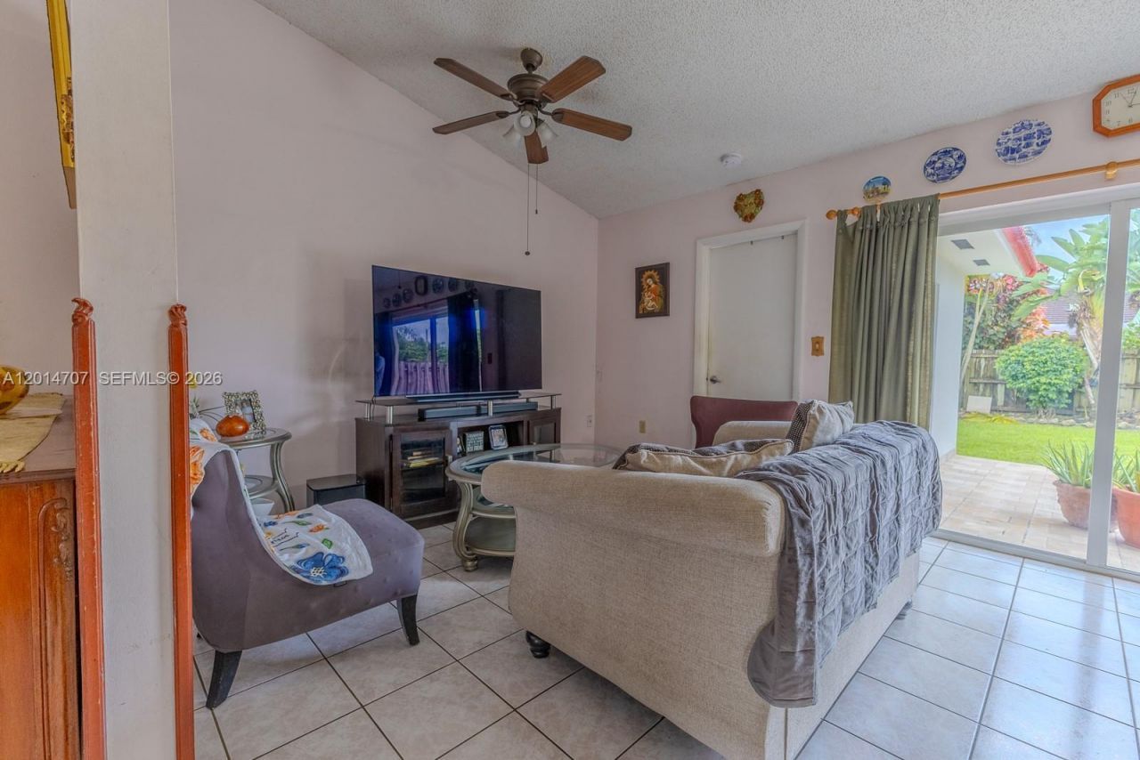14452 SW 115th St , Miami, FL 33186 Photo
