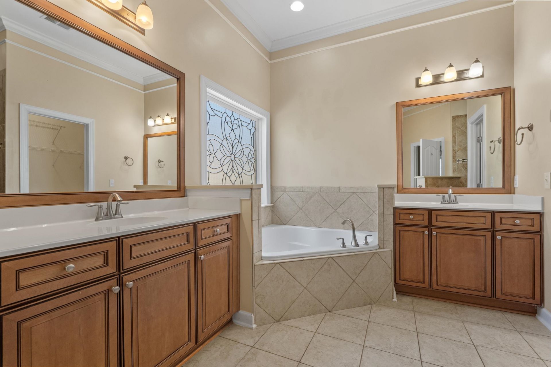 4602 Grovecrest Circle Photo 16