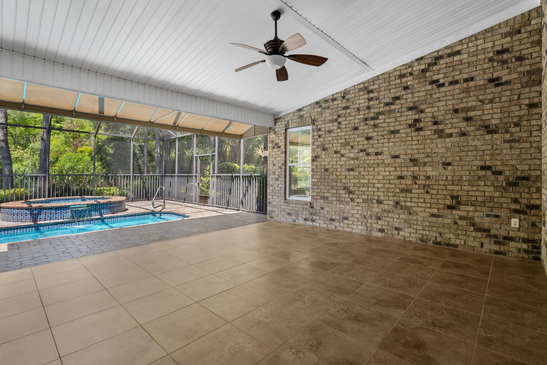 4602 Grovecrest Circle Photo 19