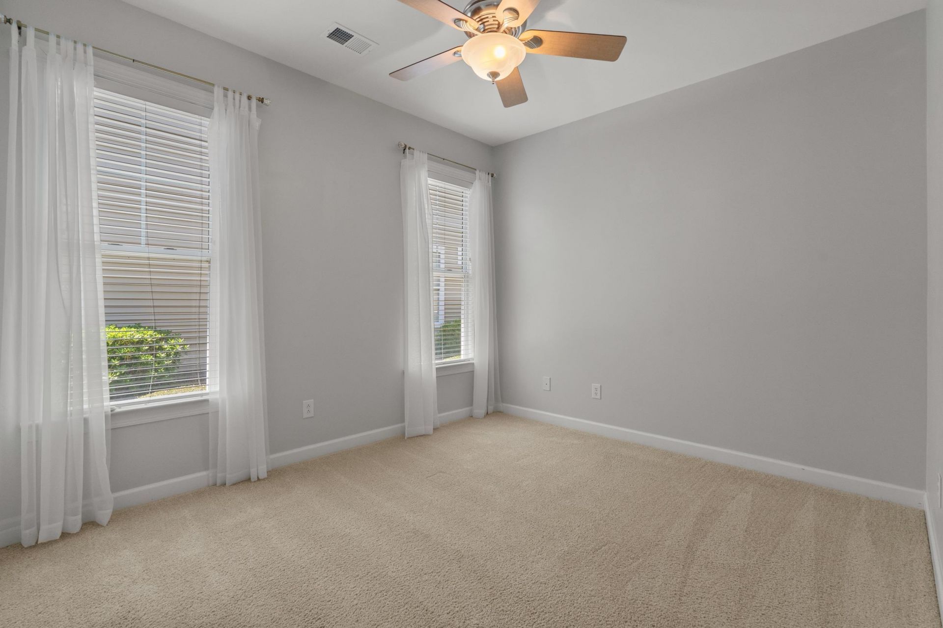 4602 Grovecrest Circle Photo 33