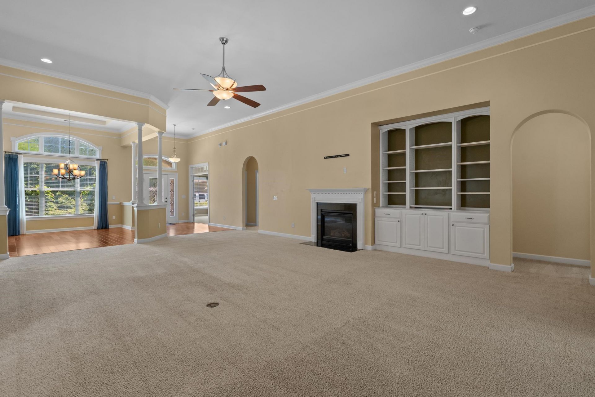 4602 Grovecrest Circle Photo 6