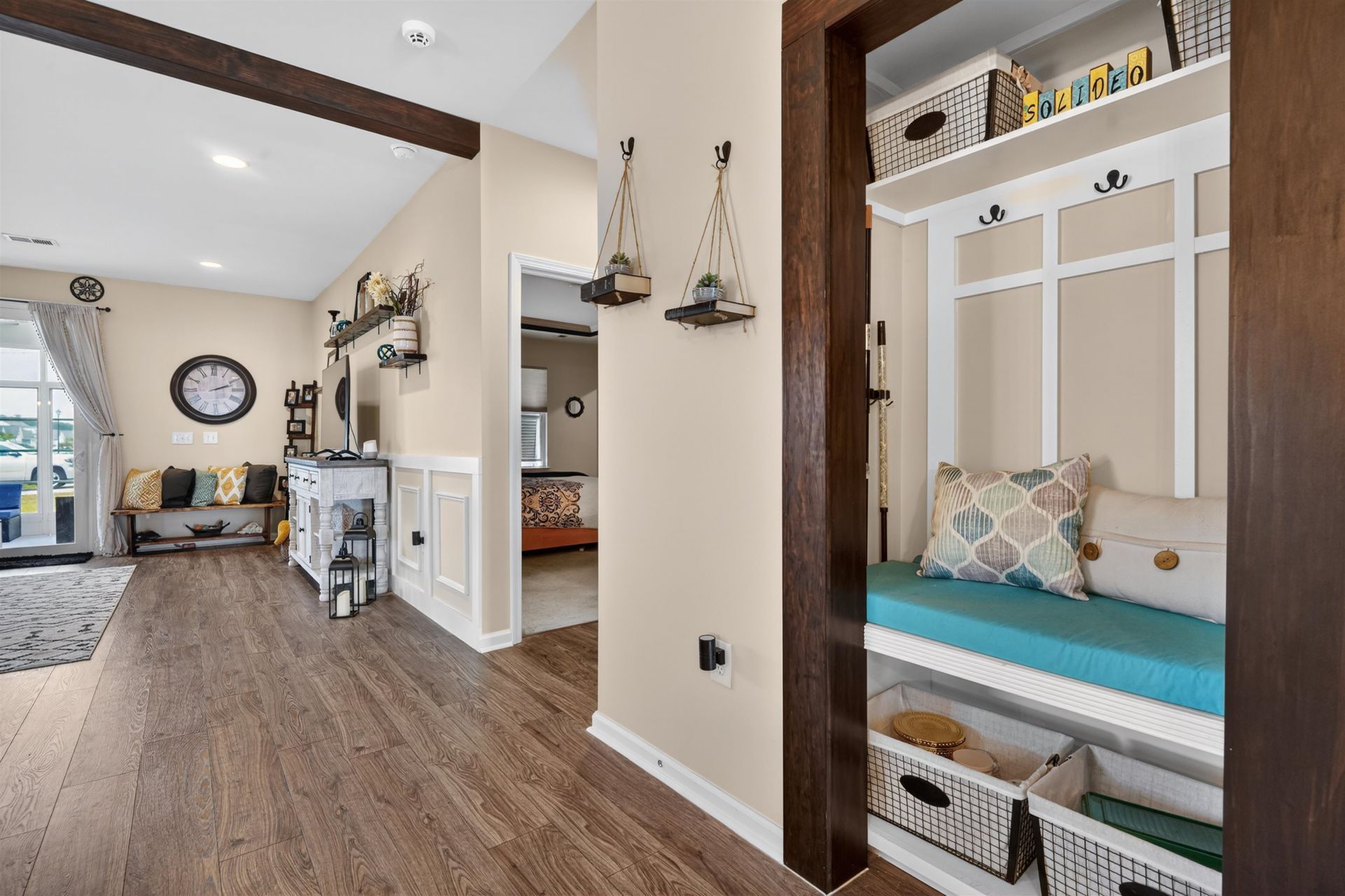4001 Janus Dr. Photo 10