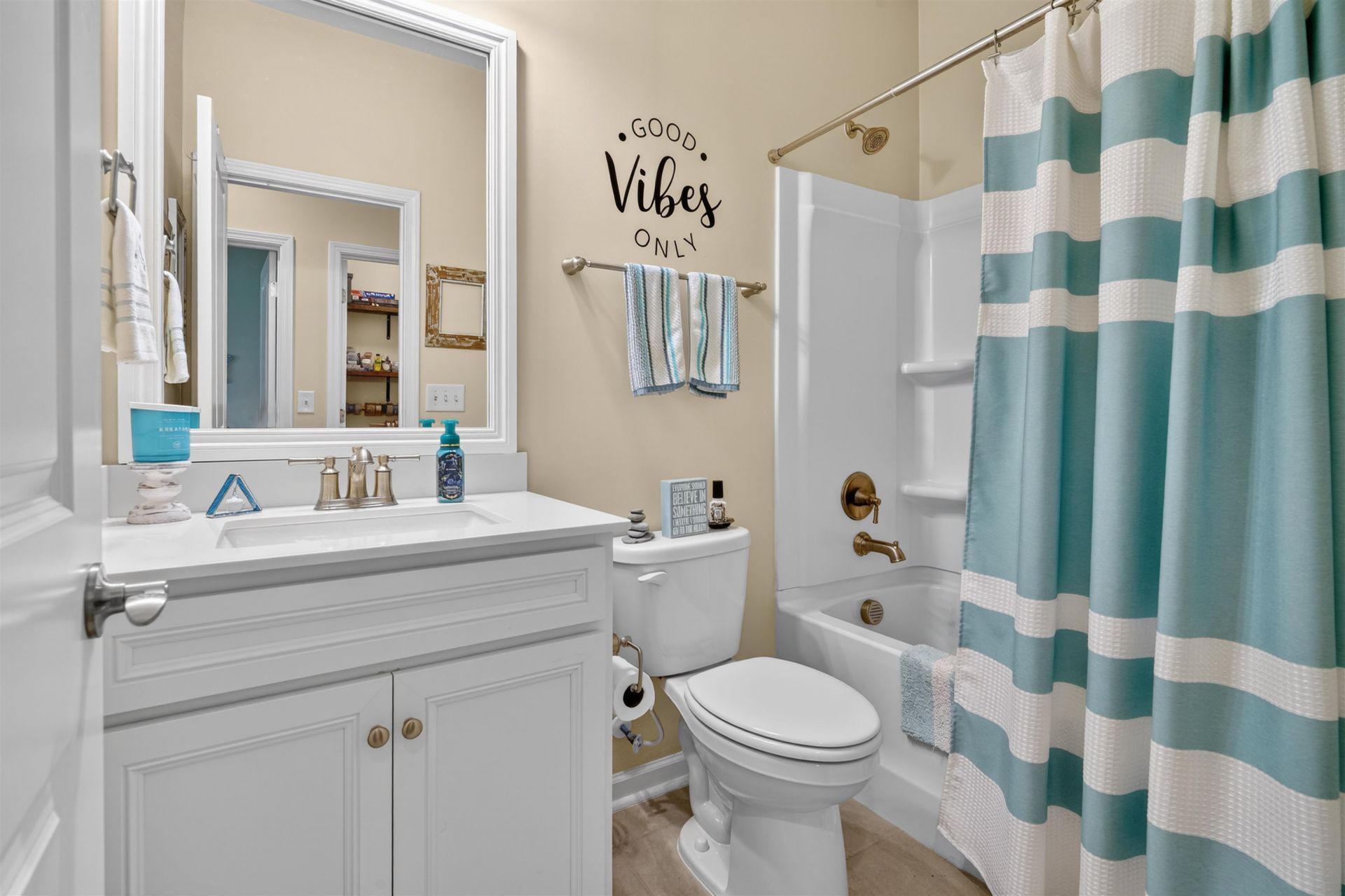 4001 Janus Dr. Photo 19