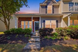 335 Kelsey Boulevard photo 4