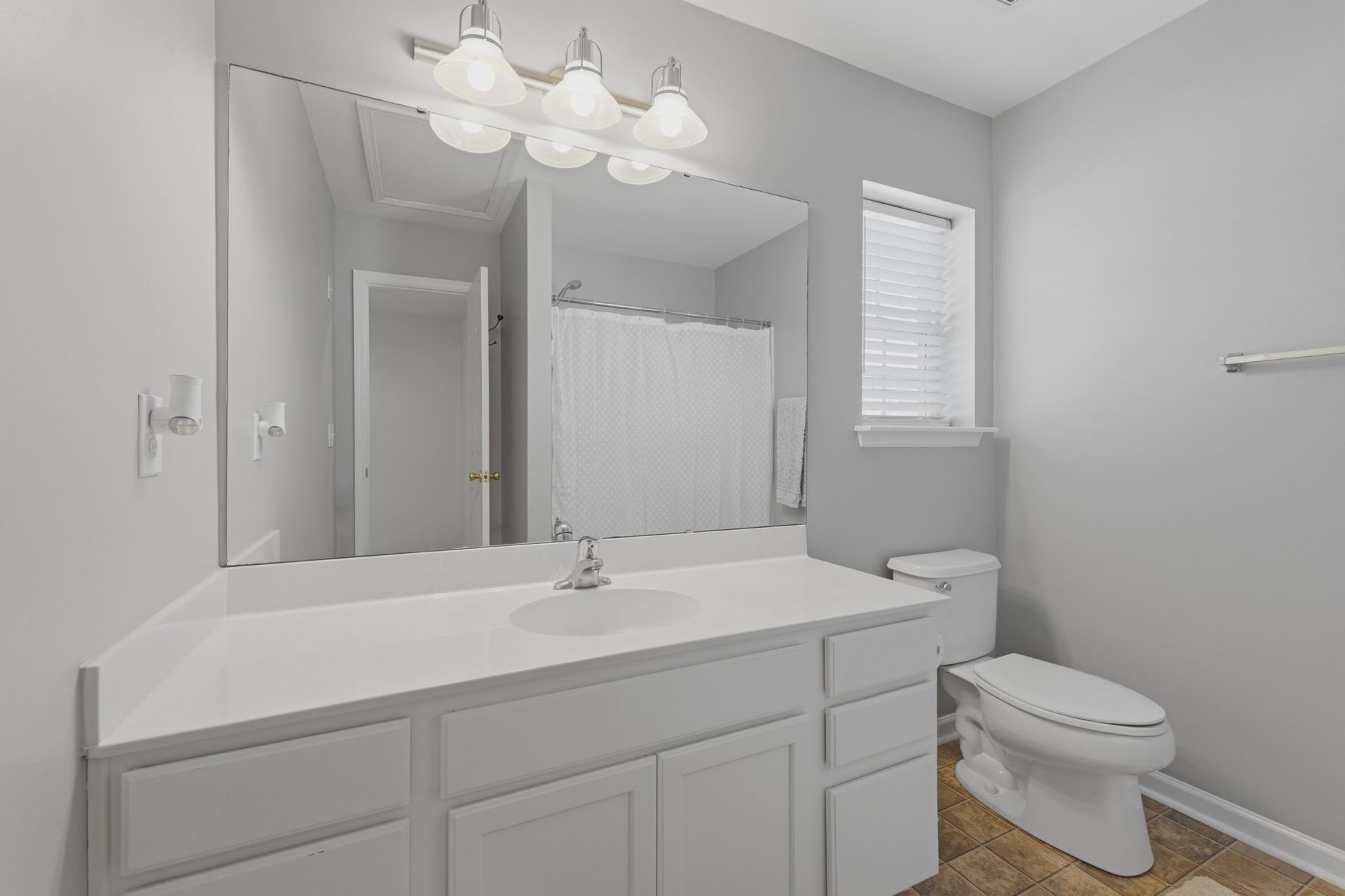 335 Kelsey Boulevard Photo 25