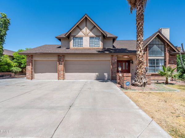 6416 W SHANGRI LA Road, Glendale, AZ 85304