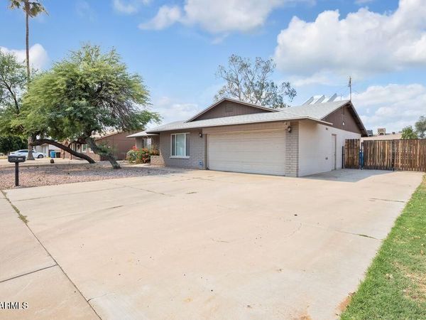 3014 W ANGELA Drive, Phoenix, AZ 85053