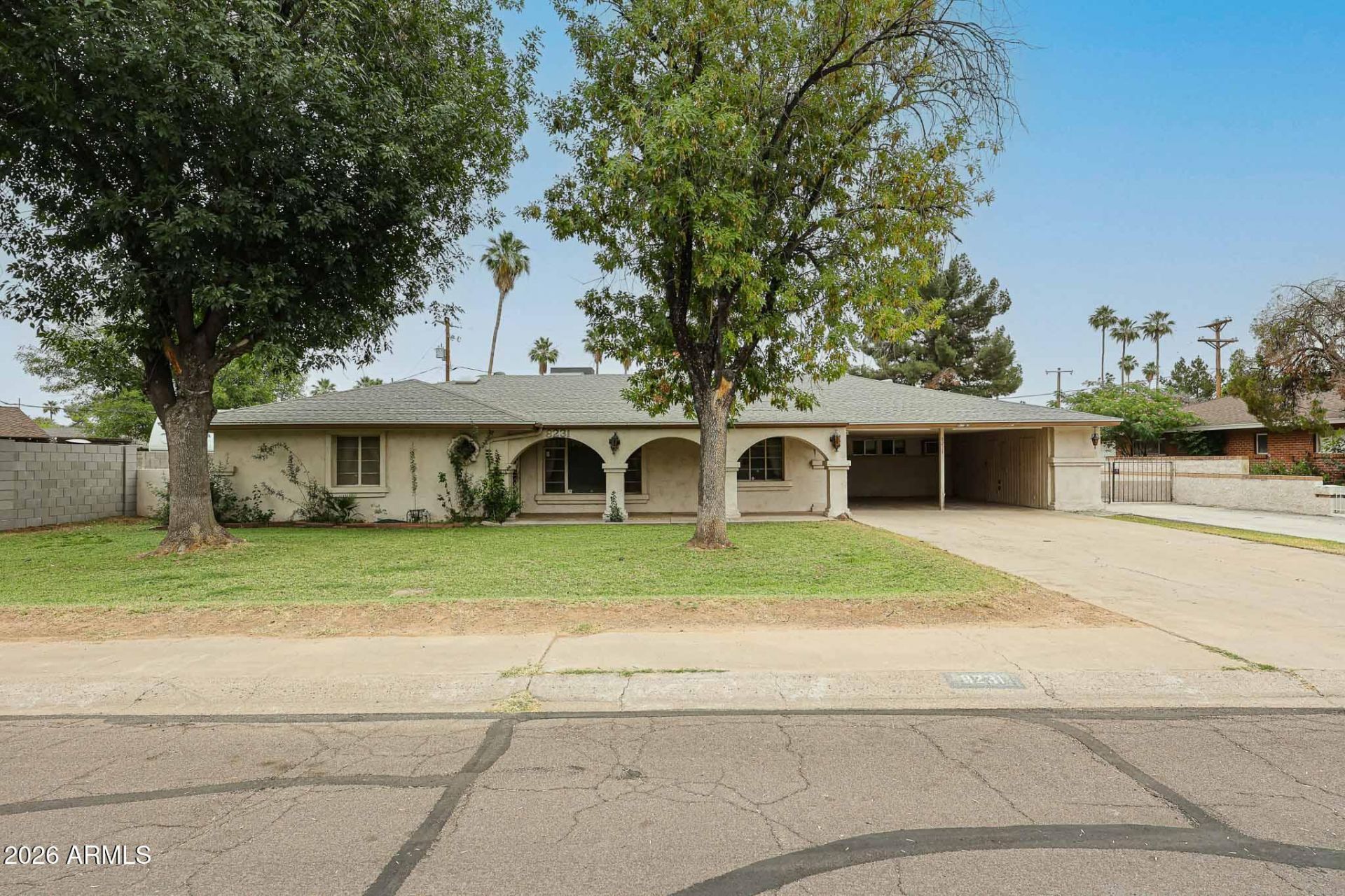 8231 N 58th Avenue, Glendale, AZ 85302 Main Photo