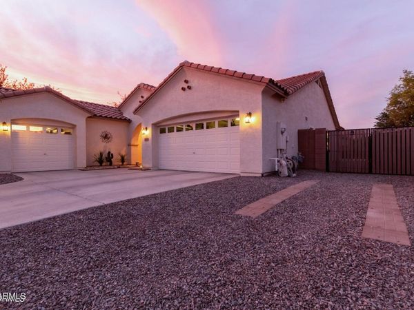 2914 E Coconino Drive, Gilbert, AZ 85298