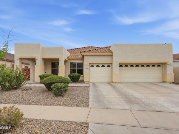 8729 W CAROLE Lane, Glendale, AZ 85305