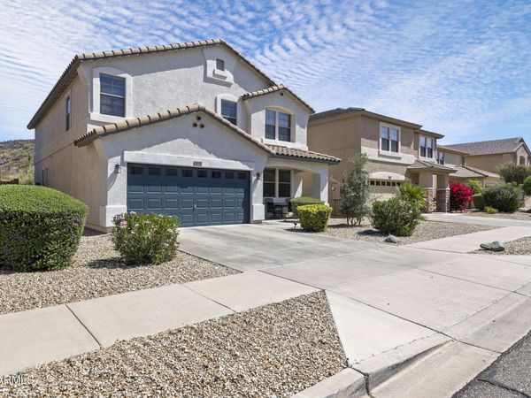 1656 E CIELO GRANDE Avenue, Phoenix, AZ 85024