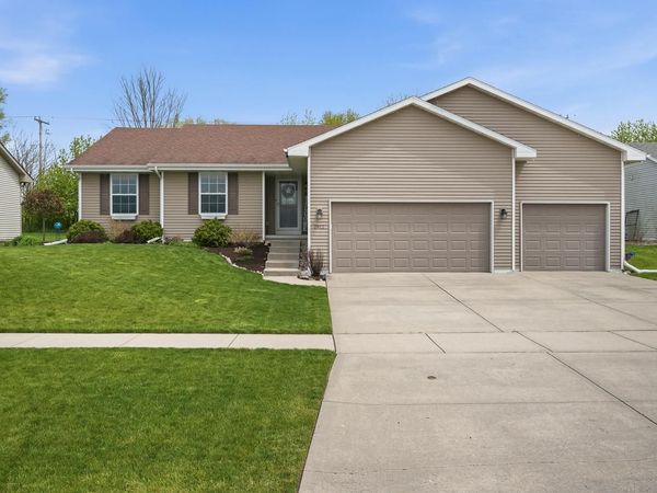 2912 McCann DRIVE, Janesville, WI 53546