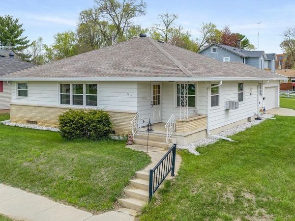 1001 Dewitt Street, Portage, WI 53901