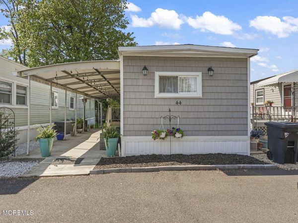 44 Sams Trailer Ct Court, Hazlet, NJ 07730