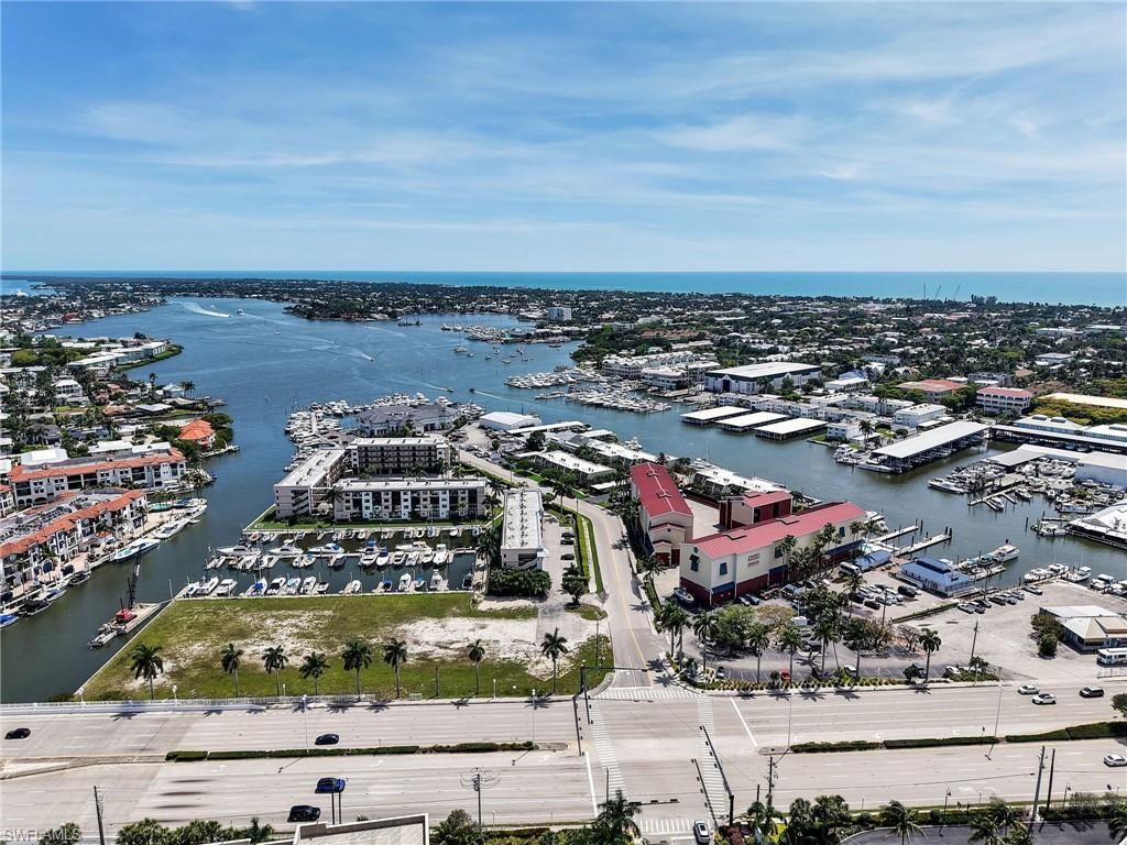 801 River Point Dr , Unit 203A, Naples, FL 34102 Photo