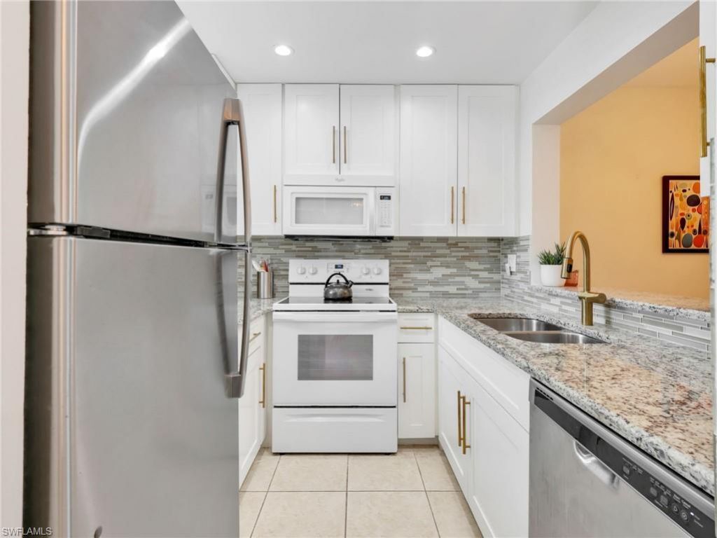 801 River Point Dr , Unit 203A, Naples, FL 34102 Photo