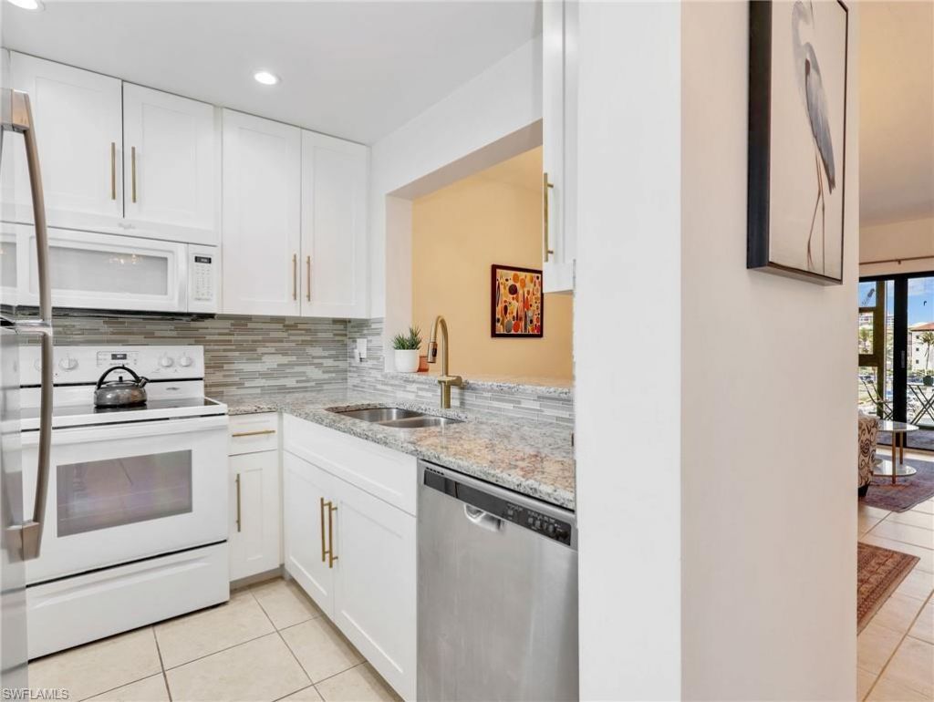 801 River Point Dr , Unit 203A, Naples, FL 34102 Photo