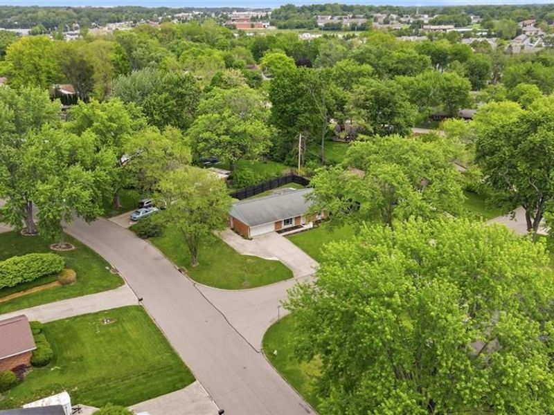 2271 Mission Lane, Bellbrook, OH 45305 Photo 3