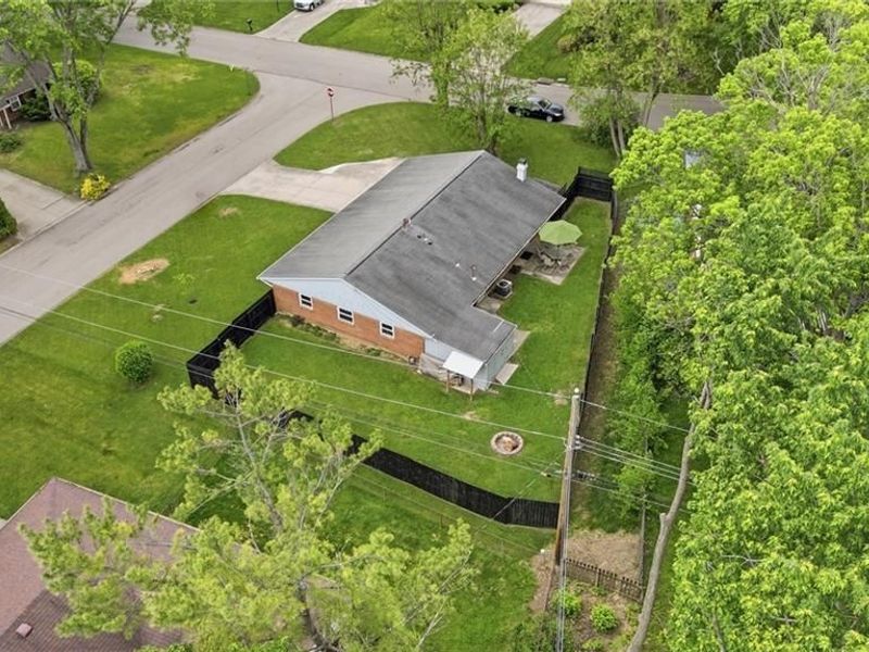 2271 Mission Lane, Bellbrook, OH 45305 Photo 4