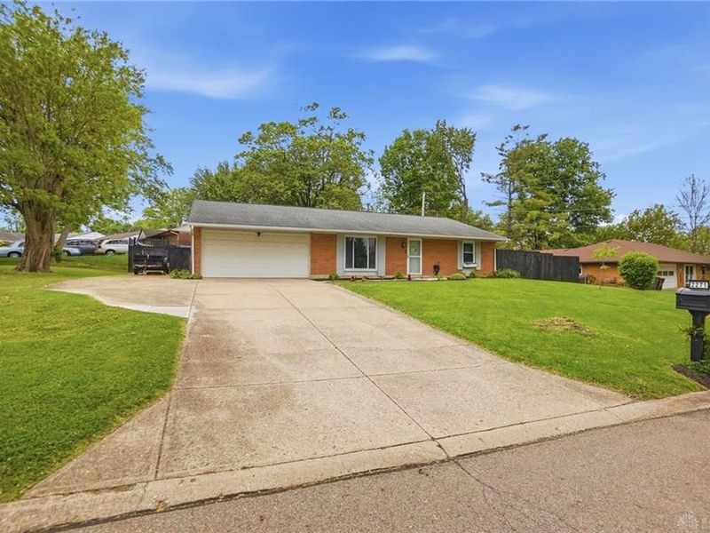 2271 Mission Lane, Bellbrook, OH 45305 Photo 5