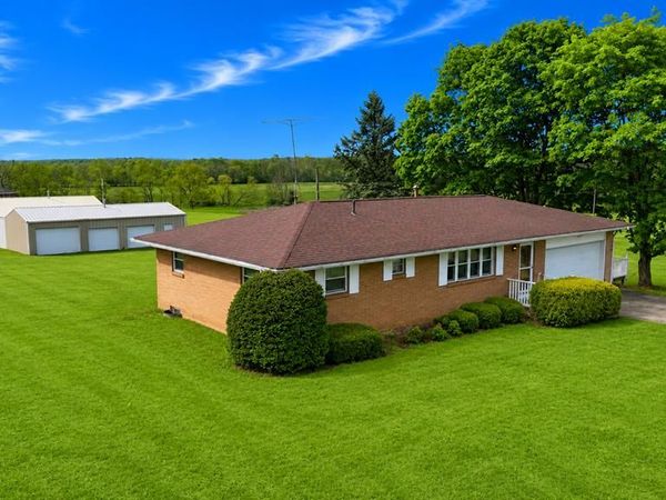 1886 Beal Rd, Mansfield, OH 44903