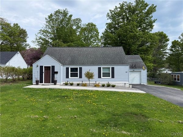 52 Beechwood Road, New Hartford, NY 13413