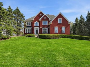 8780 Fairbrook Court, East Amherst, NY 14051