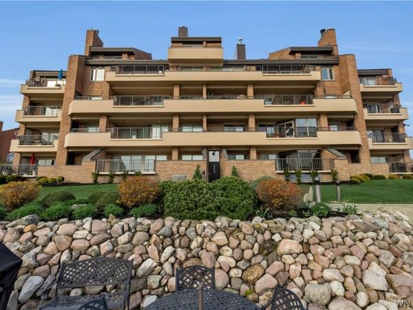 40 Waterfront Circle, Unit 401, Buffalo, NY 14202