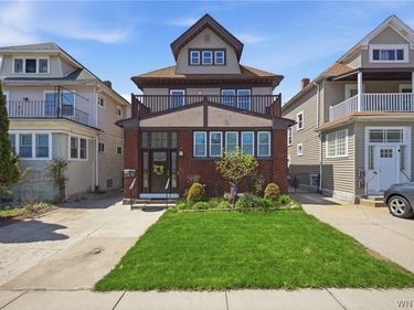 68 N Park #UPPER Avenue, Buffalo, NY 14216