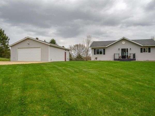 E9714 730th Avenue, Elk Mound, WI 54739