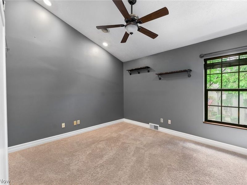 1303 Red Tail Hawk Court , Boardman, OH 44512 Photo 12