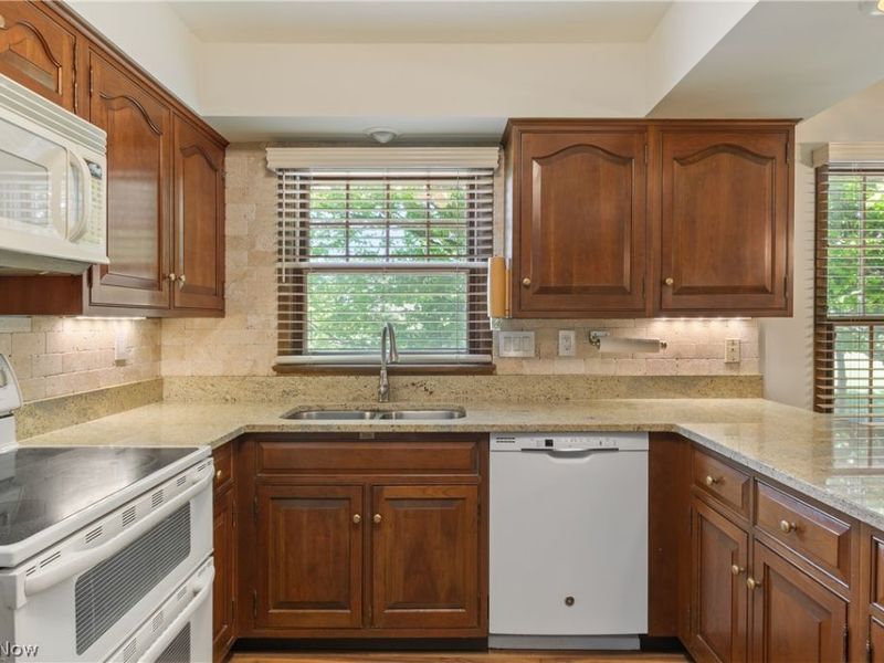 31 Ironwood Drive, Westfield Center, OH 44251 Photo 9
