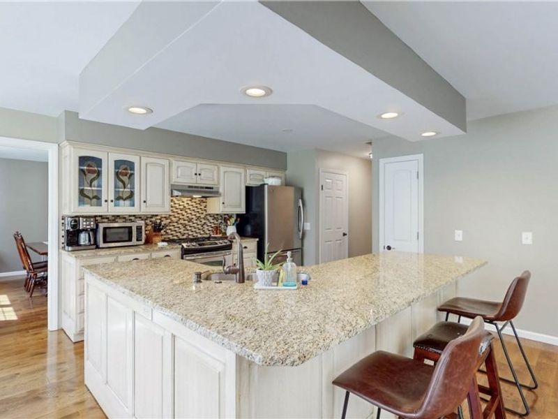 7955 Deerbrook Drive, Novelty, OH 44072 Photo 12