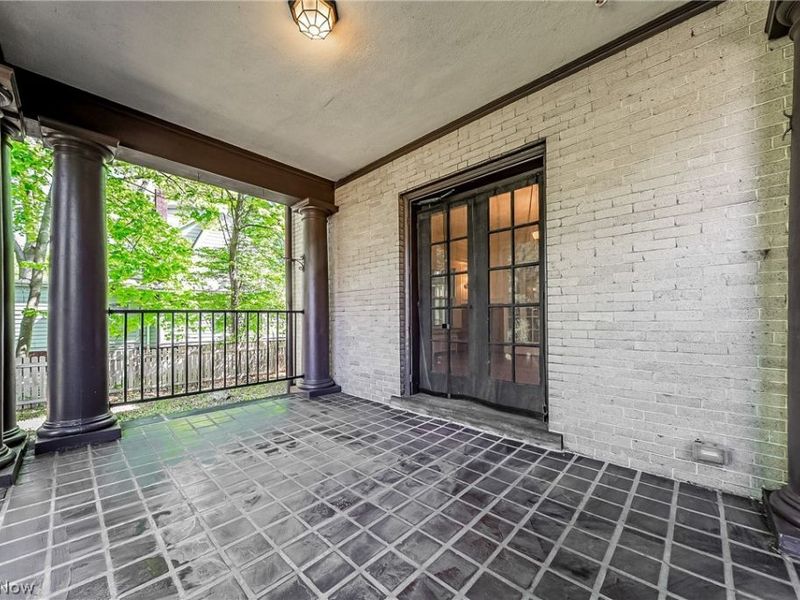 2170 S Overlook Road, Cleveland Heights, OH 44106 Photo 5