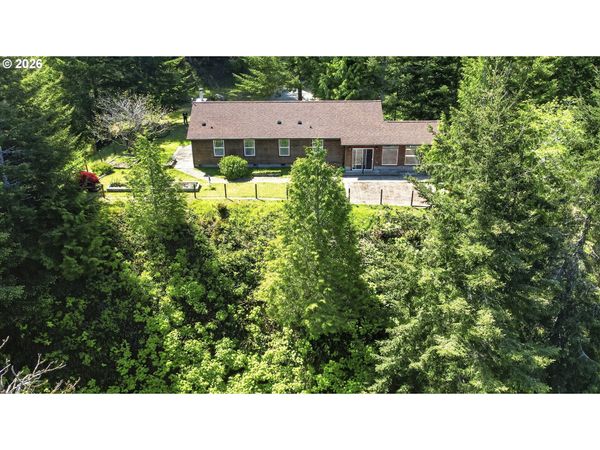89453 RUSTIC LN, Florence, OR 97439