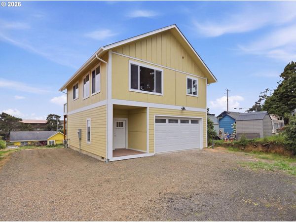 430 NW 5TH ST, Newport, OR 97365