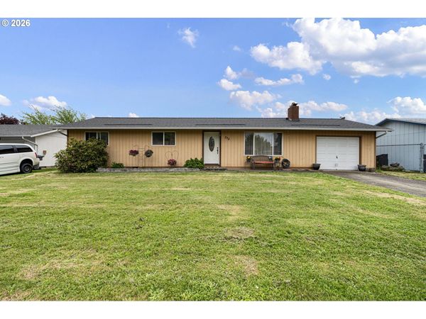 375 PARK LN, Harrisburg, OR 97446