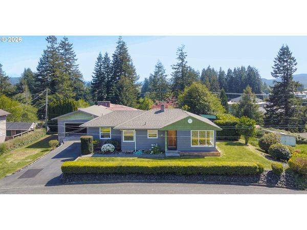 853 W 15TH ST, Coquille, OR 97423